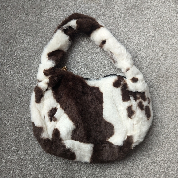 Small fluffy brown cow print purse - Picture 2 of 5